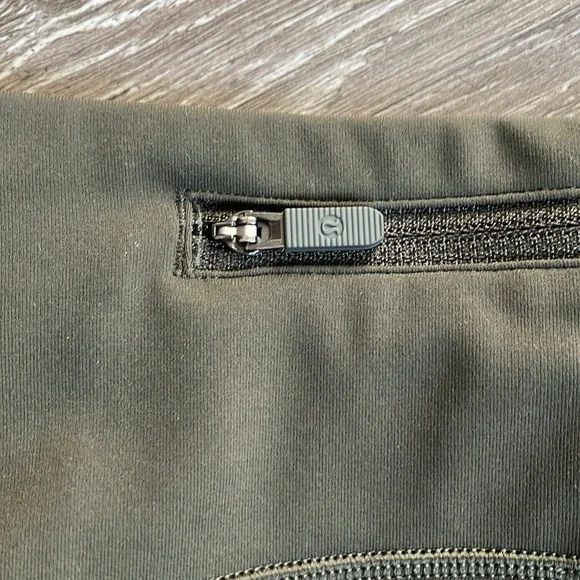 Lululemon Athletica - Picture 5 of 11